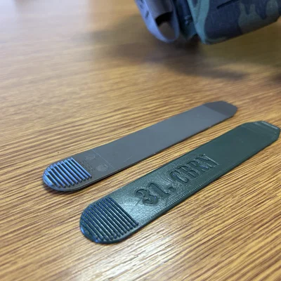 Dụng cụ tháo Velcro bao súng CZ P10 (Thay thế phụ tùng chuẩn AČR)