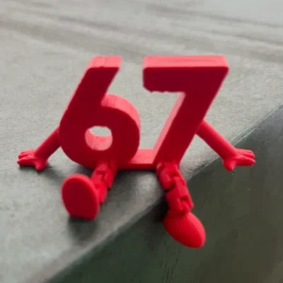 Mô hình con số 67 cách điệu ngộ nghĩnh trang trí để bàn