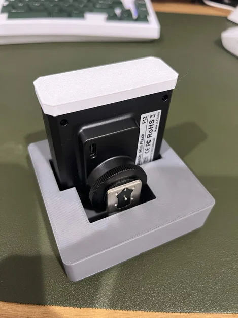 Đế giữ đèn Ulanzi Mini Flash F12 chuẩn Gridfinity 2x2 - Image 1