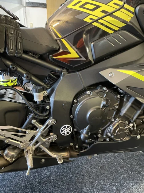 Nắp che khung sườn (Frame Plugs) cho Yamaha MT10 - Image 6