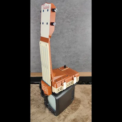 CRTelelele V1 - Đàn Ukulele Synth kết hợp tivi CRT