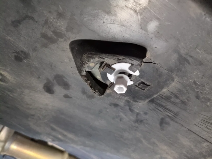 Ốc vít tấm chắn bùn hoặc ốp gầm cho xe Citroen DS3 - Image 2
