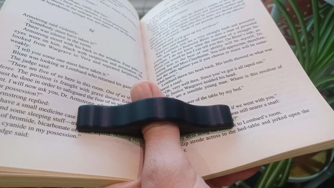 Vòng đeo giữ trang sách - Book page holder thumb ring - Image 1