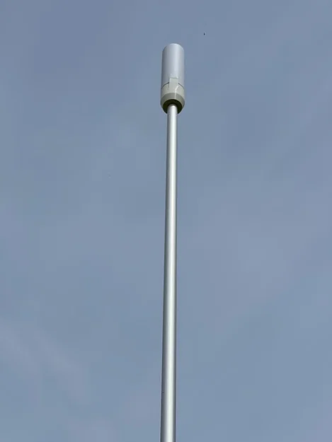 Giá treo U6 Mesh và U7 Mesh kèm quản lý cáp - Image 1