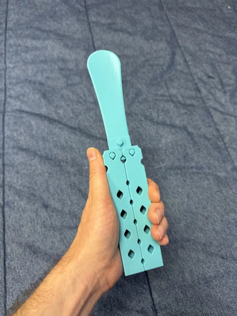 Dụng cụ xỏ giày kiểu dao bướm Balisong Shoe Horn in 3D - Image 2