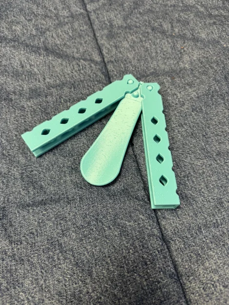 Dụng cụ xỏ giày kiểu dao bướm Balisong Shoe Horn in 3D - Image 4