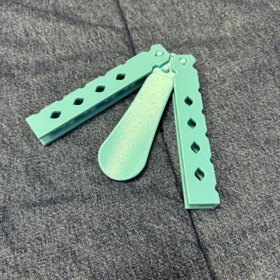 Dụng cụ xỏ giày kiểu dao bướm Balisong Shoe Horn in 3D
