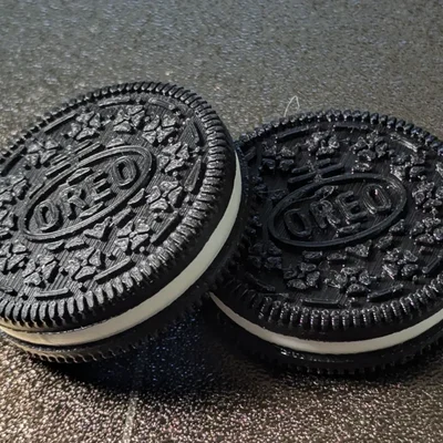 Spinner hình bánh Oreo siêu xoay (đăng tải lại)
