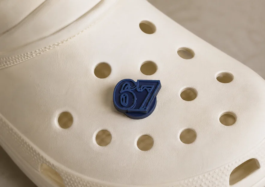 Mẫu in 3D Jibbitz hình số 67 trang trí dép Crocs cực trendy - Image 1
