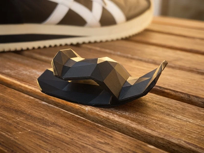 Đón gót giày (shoehorn) mini phong cách low poly - Image 2