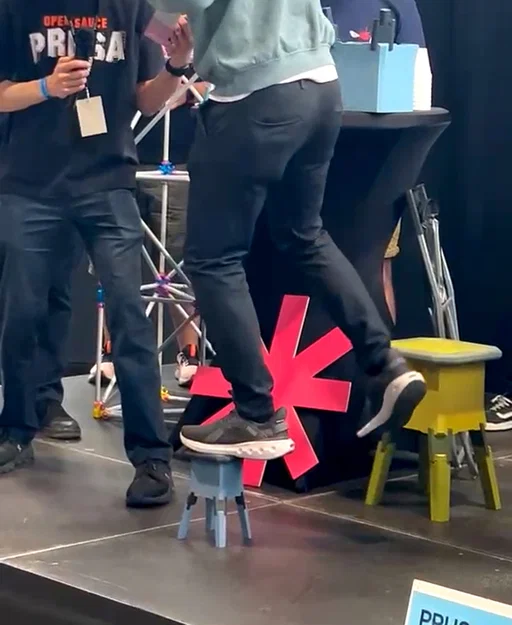 Stool is the box: Ghế đôn thông minh có thể xếp gọn thành hộp - Image 10