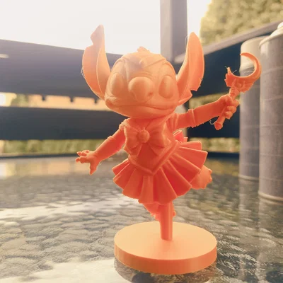 Mô hình Stitch hóa trang Sailor Moon độc đáo