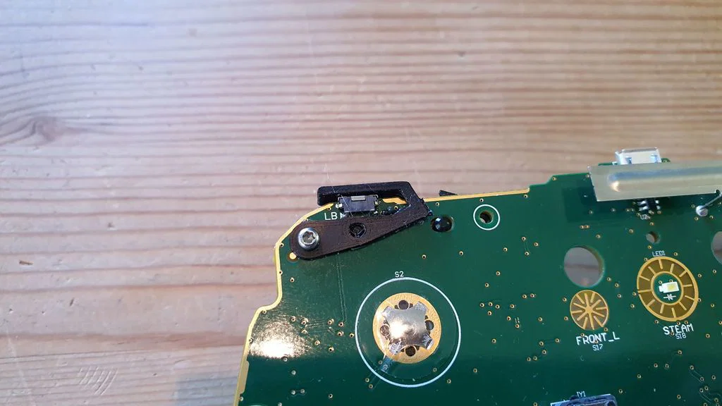 Sửa chữa nút Bumper cho Steam Controller - Image 3