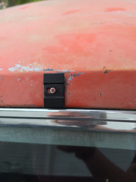 Kẹp giữ nẹp hông trên thùng xe cho Chevrolet El Camino 1973-77 - Image 1