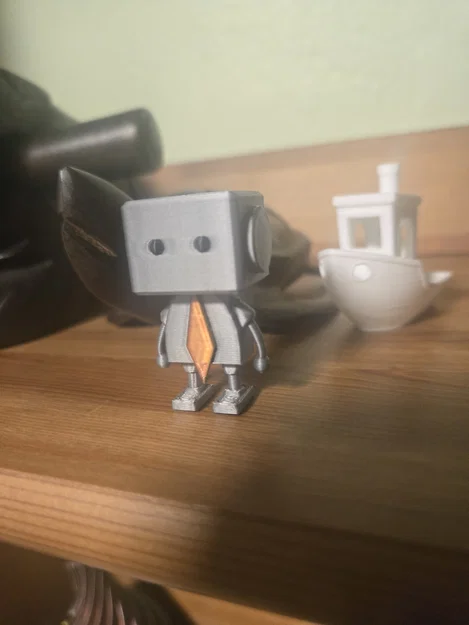 Mô hình Robot with a Tie - Chú robot nhỏ xinh cho bàn làm việc - Image 2