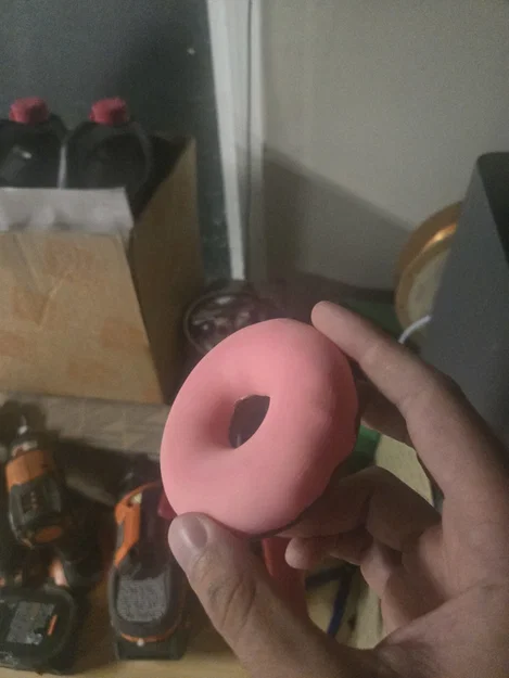 Mô hình bánh Donut 3D dễ thương - Phụ kiện trang trí độc đáo - Image 3