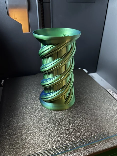 Entangle Column Vase - Mẫu Lọ Hoa Trang Trí Hiện Đại - Image 6