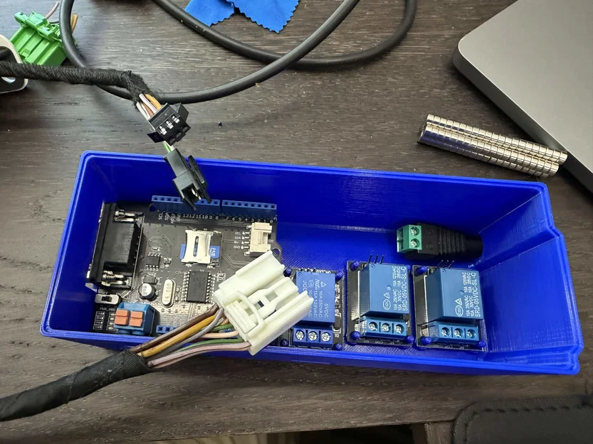 Hộp đựng Arduino Uno tích hợp CAN-bus và Relay cho dự án độ xe - Image 2