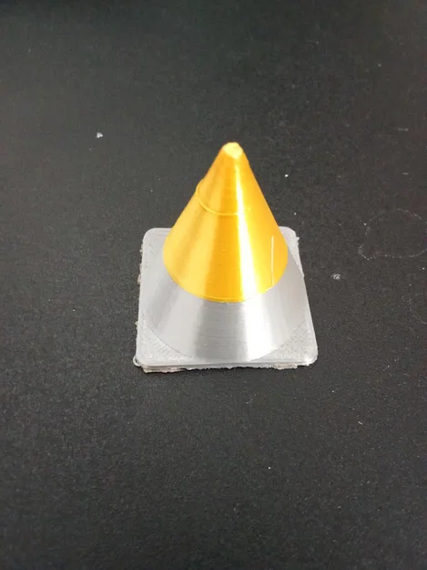 Mô hình cọc tiêu giao thông mini cho xe điều khiển từ xa (RC) - Image 1