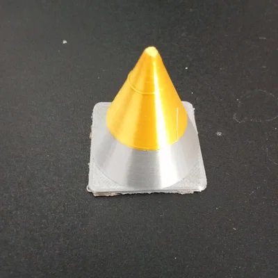 Mô hình cọc tiêu giao thông mini cho xe điều khiển từ xa (RC)
