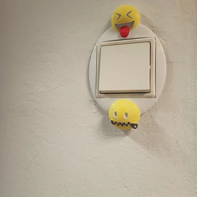 Khung trang trí công tắc đèn hình Emoji dễ thương in 3D