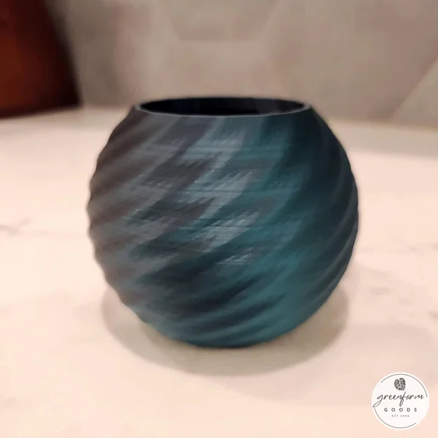 Chậu cây Retro Pixelated Spiral Planter - Image 4