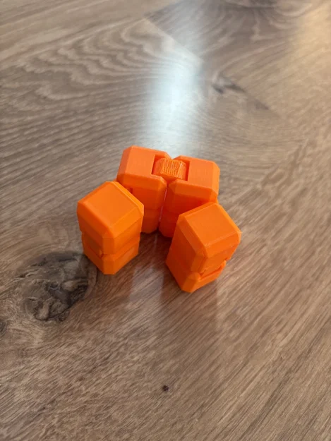 Infinity Cube: Món đồ chơi giảm stress độc đáo tự in 3D tại nhà - Image 1