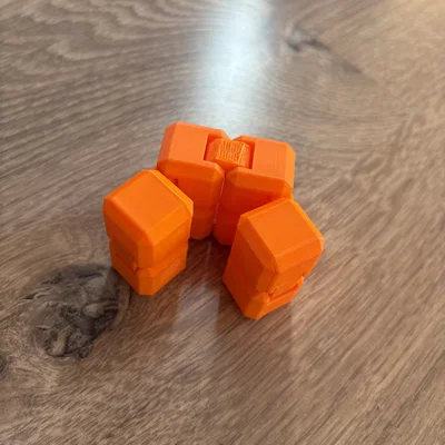 Infinity Cube: Món đồ chơi giảm stress độc đáo tự in 3D tại nhà