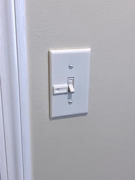 Tấm ốp công tắc kèm chốt khóa an toàn (Lockout) - Image 2
