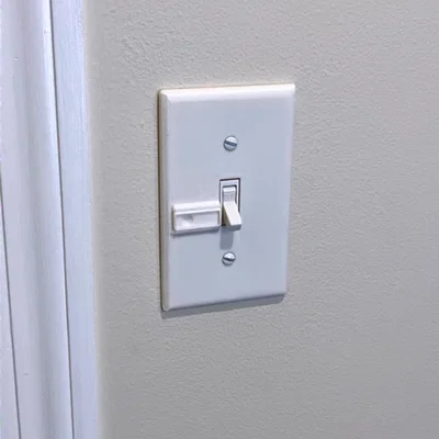 Tấm ốp công tắc kèm chốt khóa an toàn (Lockout)
