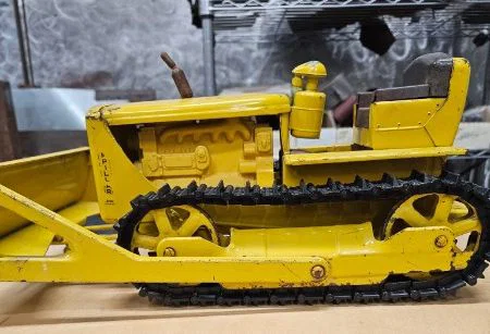 Dải xích thay thế cho mô hình xe ủi Caterpillar D6 của Doepke - Image 2