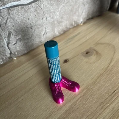 Đế giữ son dưỡng môi hình giày tí hon độc đáo (Lip Chap Holder)