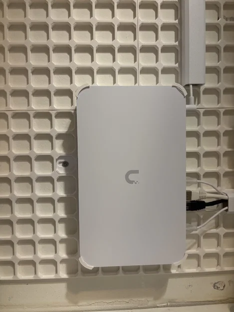 Giá treo Unifi UCG Fiber chuẩn openGrid qua openConnect - Image 1