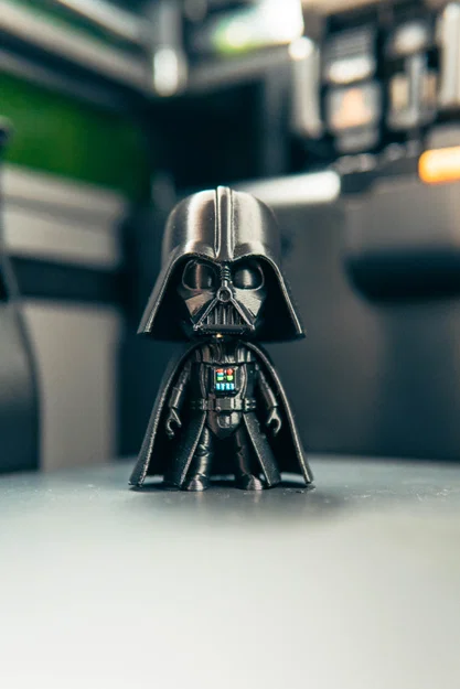 Chibi Darth Vader — Mũ bảo hiểm nam châm (4 viên 2x6mm) - Image 1