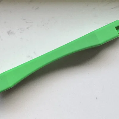 Tay cầm cán xẻng dọn vệ sinh cho mèo in 3D góc nghiêng 30 độ
