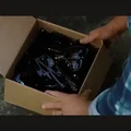 Mô hình hộp đựng kính phim They Live (1988) in 3D độc đáo - Thumbnail 1