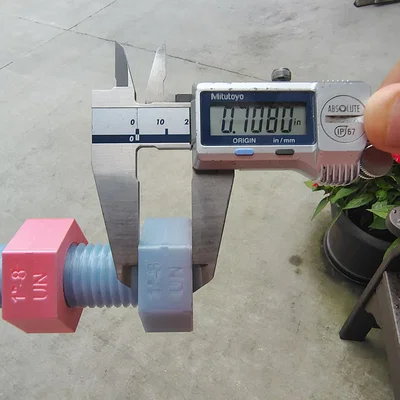 Bộ bu-lông và đai ốc 1 inch - 8 TPI