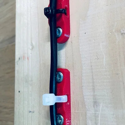 Giá đỡ dây rút bắt vít