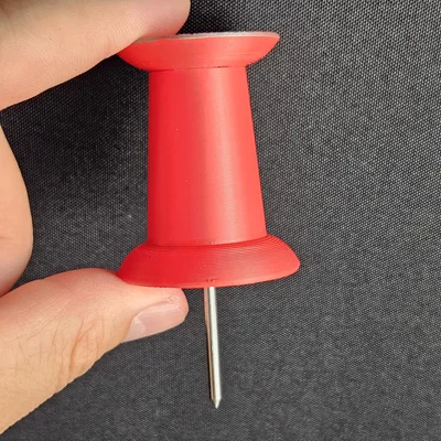 Cây đinh ghim khổng lồ (Giant Push Pin)