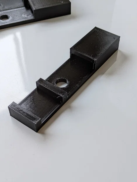 Khóa cửa sổ xe cắm trại Seitz S4/5 (Bên phải) - File in 3D - Image 2