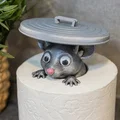 Chú Chuột Tò Mò Trong Cuộn Giấy Vệ Sinh - Thumbnail 2