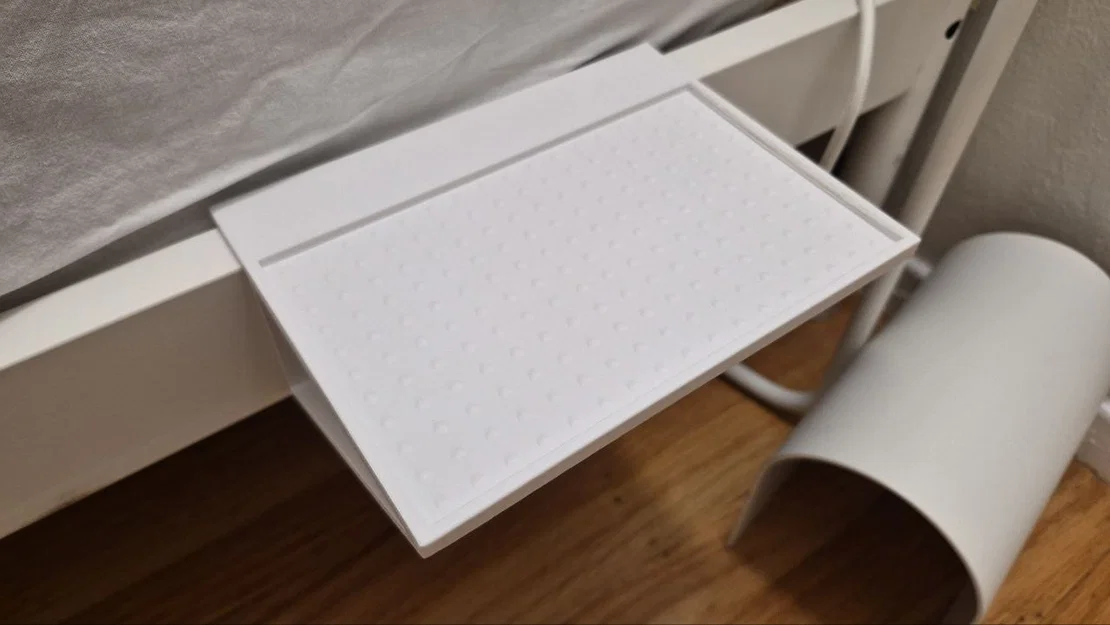 Bàn nhỏ gắn cạnh giường Ikea (Kleppstad/Vevelstad) - Image 2