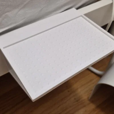 Bàn nhỏ gắn cạnh giường Ikea (Kleppstad/Vevelstad)