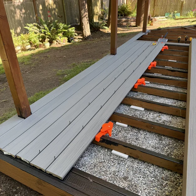 Kẹp Ván Sàn Đơn Giản (Simple Deck Board Clamp) - Image 1