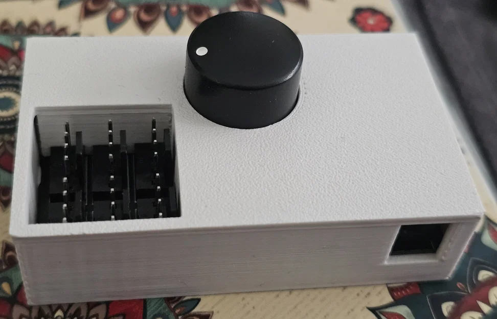 Hộp bảo vệ mạch điều khiển quạt UENORTH FAN-K11 in 3D - Image 1