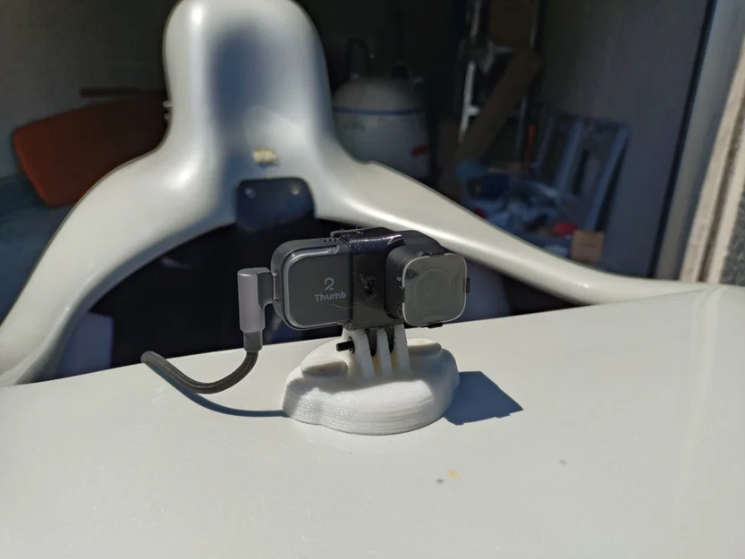 Ngàm gắn nam châm cho RunCam Thumb2 / ActionCam trên nắp capo Velomobile (FreeCAD) - Image 1