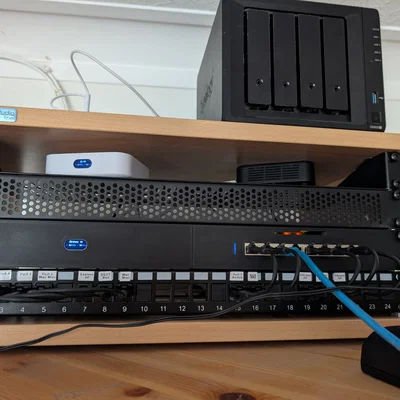 Giá treo tủ rack 19" 1U cho Unifi UGC Ultra