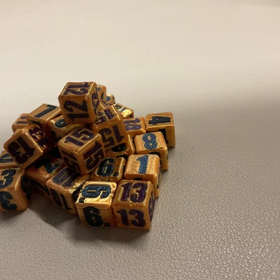 Xúc xắc đánh số đơn lẻ hỗ trợ chơi TTRPG và Dungeons & Dragons