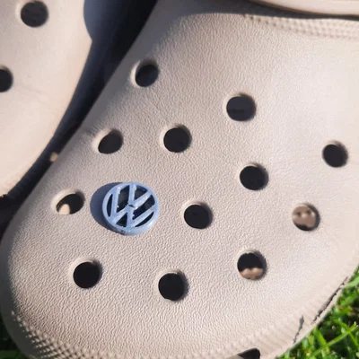 Nút trang trí logo Volkswagen (Jibbitz) cho giày Crocs cực chất