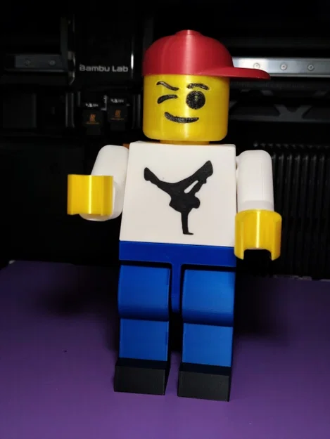 Mô hình Breakdancer kiểu LEGO - Image 2